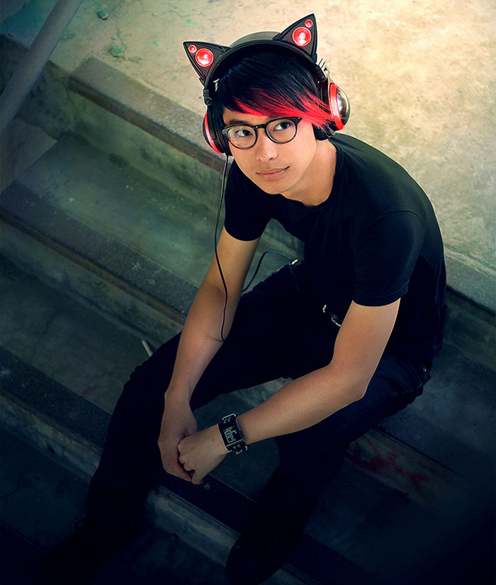 cat-ear-headphones-axent-wear-3 cat-ear-headphones-axent-wear-3