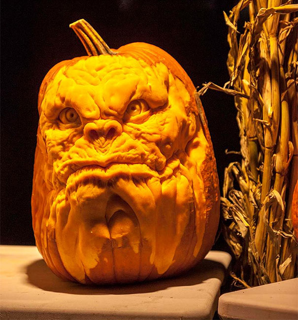creepy-pumpkin-carvings-jon-neill-12 creepy-pumpkin-carvings-jon-neill-12