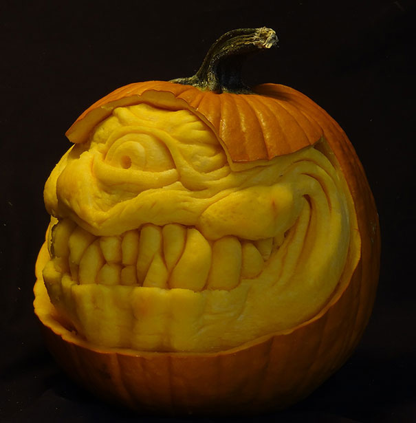 creepy-pumpkin-carvings-jon-neill-3 creepy-pumpkin-carvings-jon-neill-3