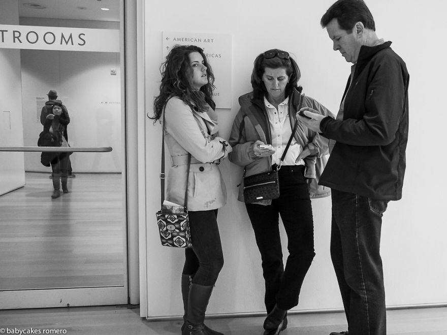 The Death Of Conversation: I Photograph People Obsessed With Their Smartphones The Death Of Conversation: I Photograph People Obsessed With Their Smartphones