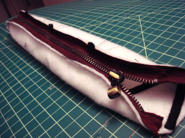 diy-cat-zipper-mouth-sweater-hellovillain-14