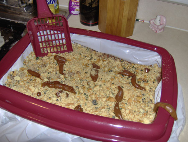 Cat Litter-box Cake