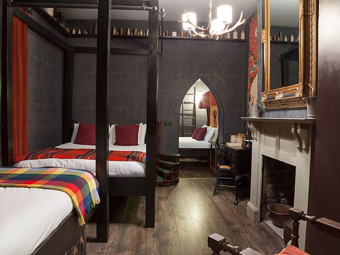 Harry Potter Fans Can Now Stay In Hogwarts-Themed Hotel Rooms