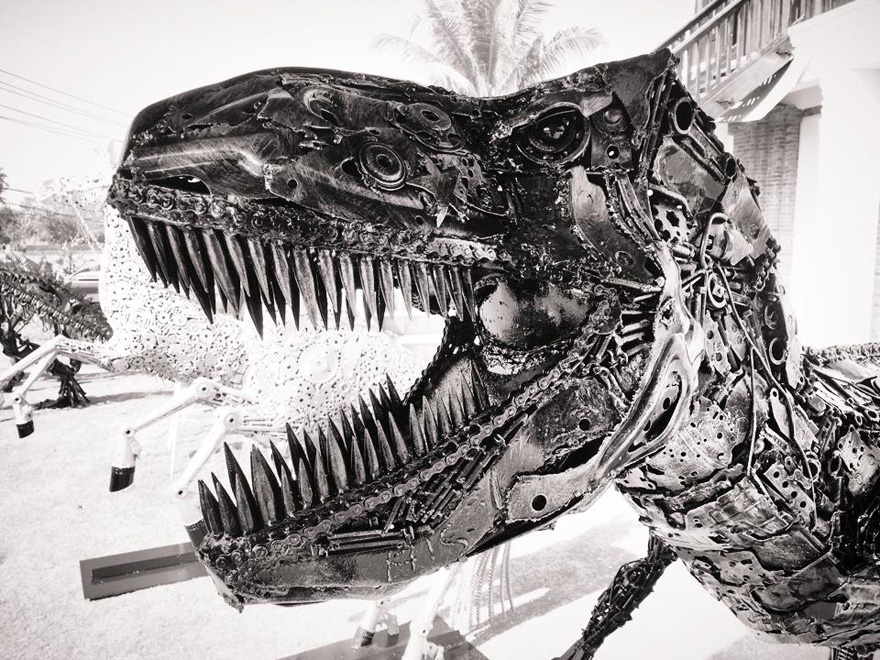 scrap-metal-sculptures-hulk-ban-hun-lek-17 scrap-metal-sculptures-hulk-ban-hun-lek-17