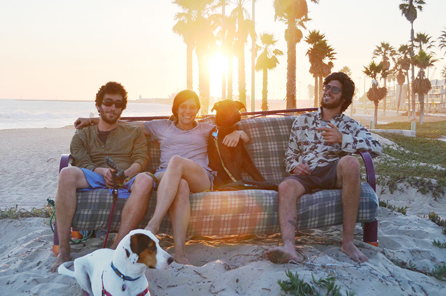 three-friends-two-dogs-one-futon-roadtrip-photos-12 three-friends-two-dogs-one-futon-roadtrip-photos-12