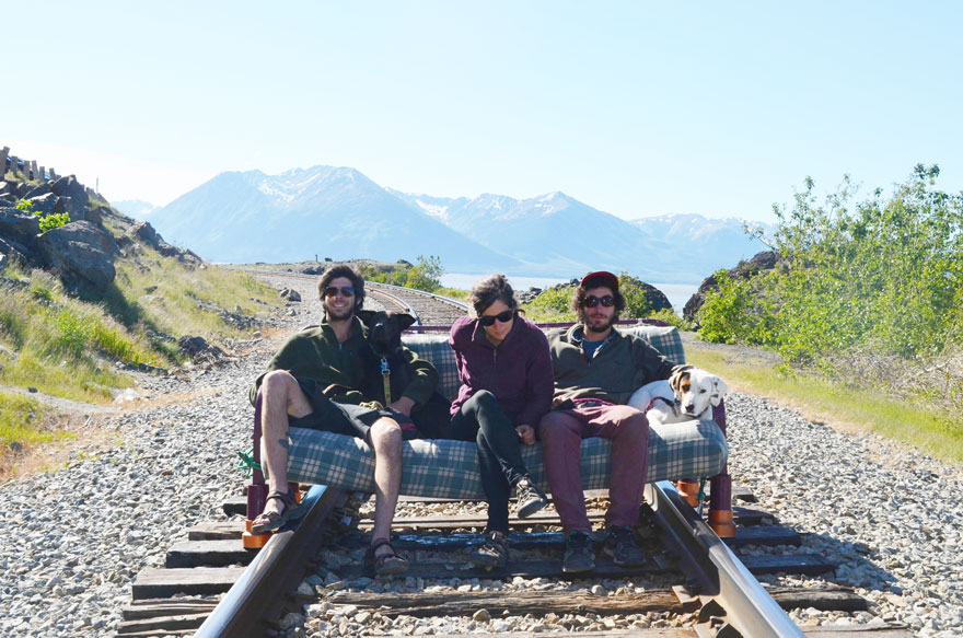 three-friends-two-dogs-one-futon-roadtrip-photos-15 three-friends-two-dogs-one-futon-roadtrip-photos-15