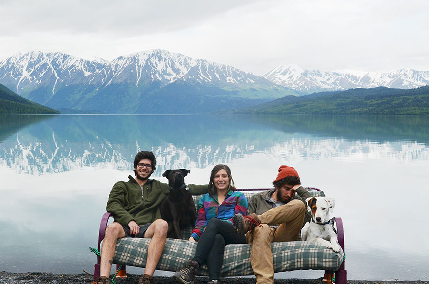 three-friends-two-dogs-one-futon-roadtrip-photos-6