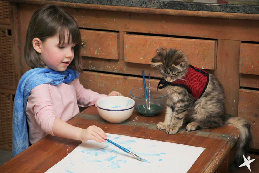 thula-therapy-cat-autistic-artist-iris-grace-27 thula-therapy-cat-autistic-artist-iris-grace-27