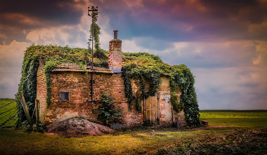 Forgotten House, Austria