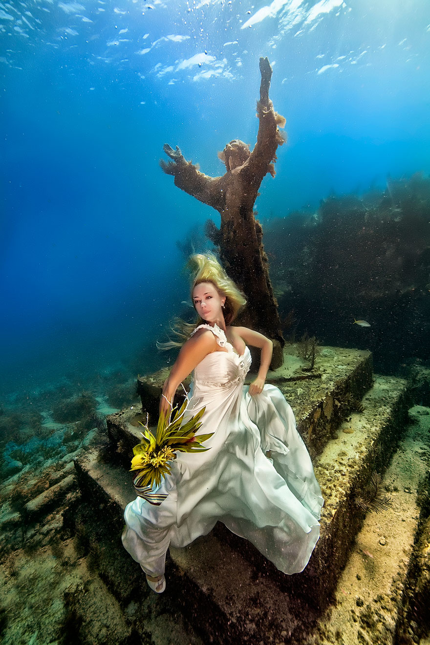 underwater-mermaid-brides-adam-opris-23 underwater-mermaid-brides-adam-opris-23