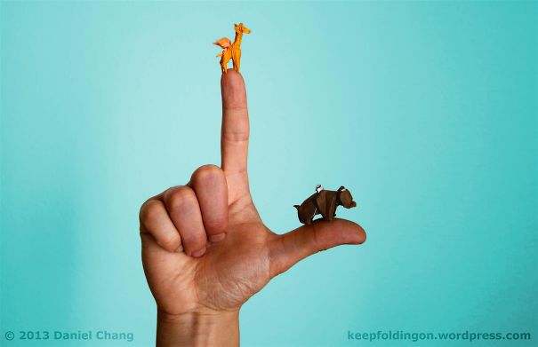 Unbelieveably Tiny Pieces Of Origami That Fit On The Tip Of Your Finger Unbelieveably Tiny Pieces Of Origami That Fit On The Tip Of Your Finger