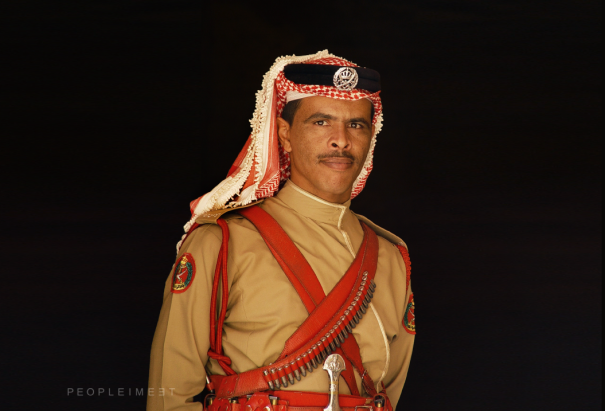 35 Photo-Stories Of People By A Guy Who's Been Traveling The World Since 2009