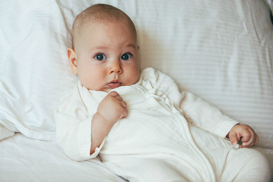 23-artists-recreate-family-photos-ernst-berlin-24 23-artists-recreate-family-photos-ernst-berlin-24