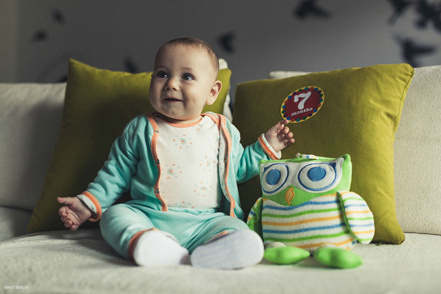 23-artists-recreate-family-photos-ernst-berlin-25 23-artists-recreate-family-photos-ernst-berlin-25