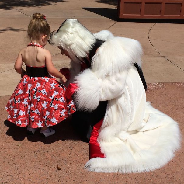 Mom Sews Incredibly Accurate Disney Costumes For Her Daughter To Wear At Disney World