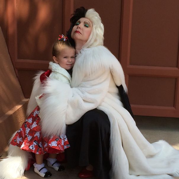 Mom Sews Incredibly Accurate Disney Costumes For Her Daughter To Wear At Disney World