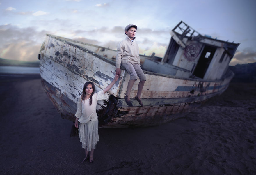 I Combine Reality, Memory And Dreams To Create Provoking Portraits I Combine Reality, Memory And Dreams To Create Provoking Portraits