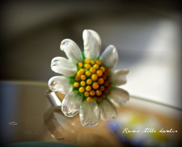 Daisy Ring La Petite By Dew Lampwork