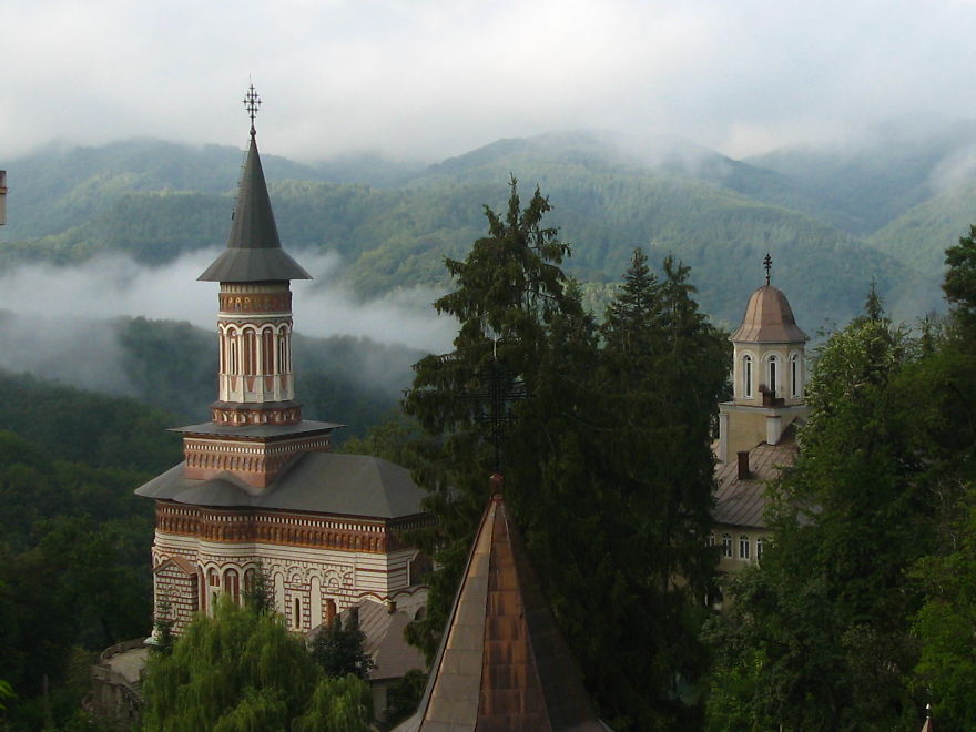 Rohia Monastery ....tara Lapusului (romania)