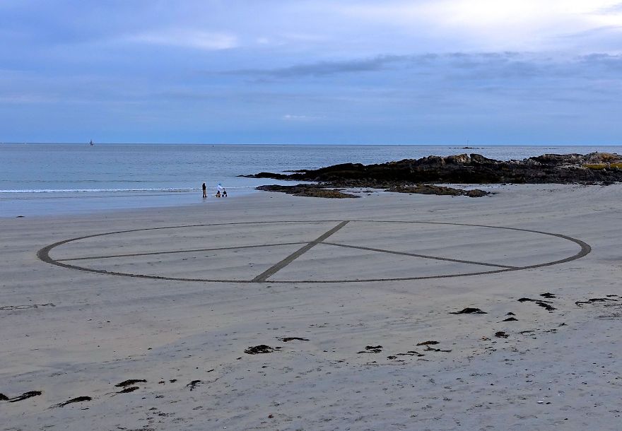 I Create Installations In Public Spaces To Bring People Happiness I Create Installations In Public Spaces To Bring People Happiness