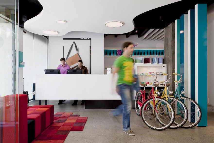 There's A Hotel In Brussels That Lets You Sleep In Your Favorite Pantone Colors There's A Hotel In Brussels That Lets You Sleep In Your Favorite Pantone Colors