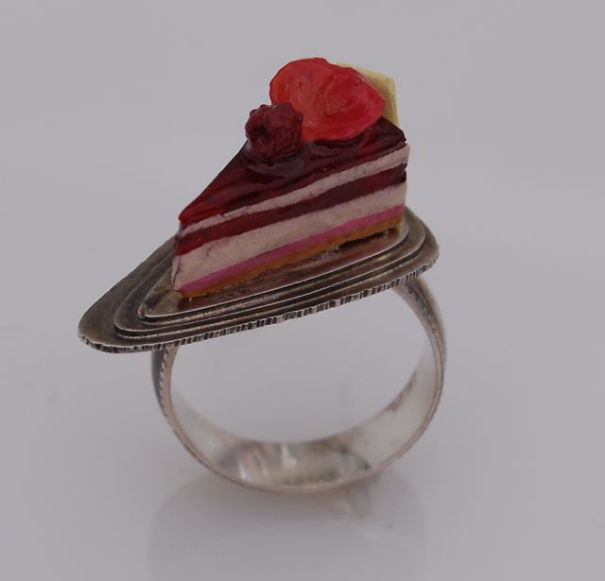 Pierre Hermé Cake Slice