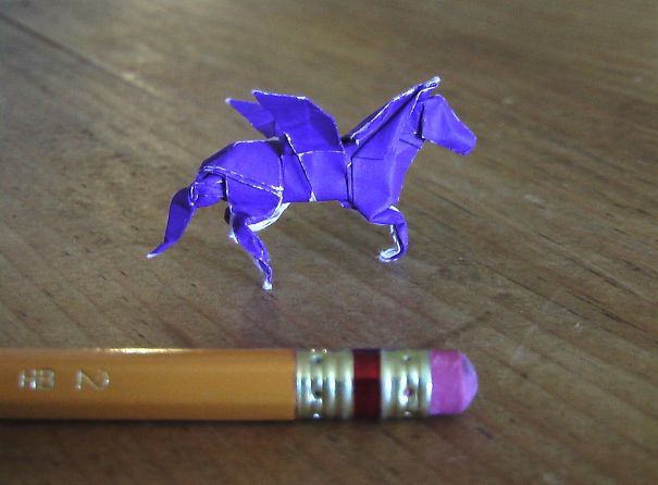 Unbelieveably Tiny Pieces Of Origami That Fit On The Tip Of Your Finger Unbelieveably Tiny Pieces Of Origami That Fit On The Tip Of Your Finger