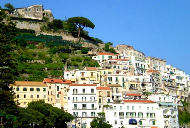 My Favorite Cliff-side Village Photos In Italy My Favorite Cliff-side Village Photos In Italy