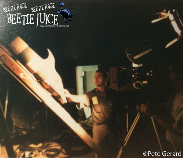 25 Amazing Behind The Scene Pics From Beetlejuice !