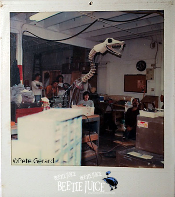 25 Amazing Behind The Scene Pics From Beetlejuice ! 25 Amazing Behind The Scene Pics From Beetlejuice !