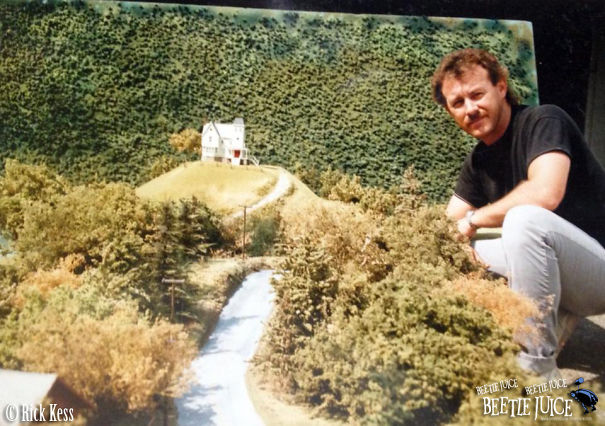 25 Amazing Behind The Scene Pics From Beetlejuice ! 25 Amazing Behind The Scene Pics From Beetlejuice !