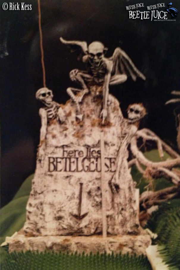 25 Amazing Behind The Scene Pics From Beetlejuice ! 25 Amazing Behind The Scene Pics From Beetlejuice !