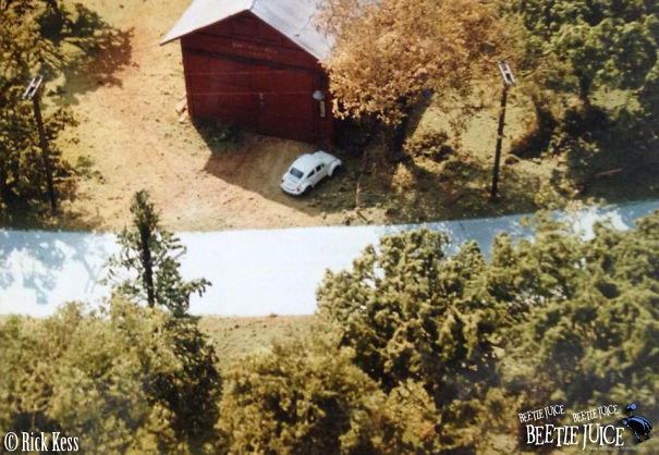 25 Amazing Behind The Scene Pics From Beetlejuice !