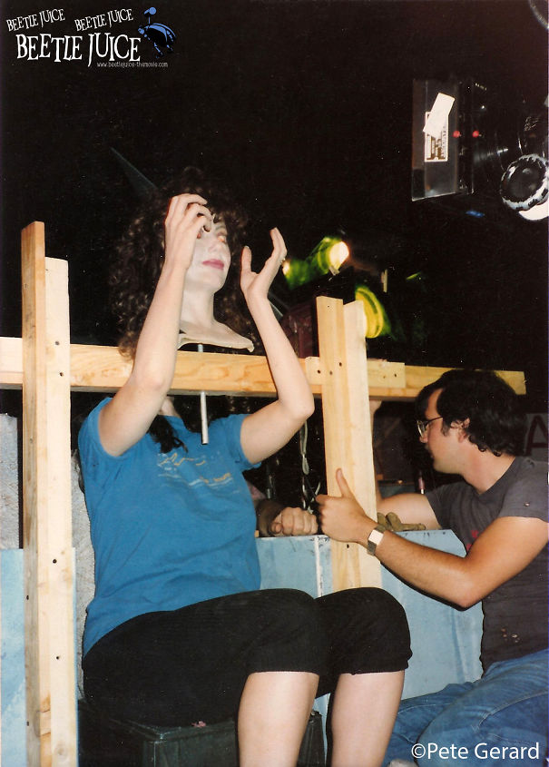 25 Amazing Behind The Scene Pics From Beetlejuice ! 25 Amazing Behind The Scene Pics From Beetlejuice !