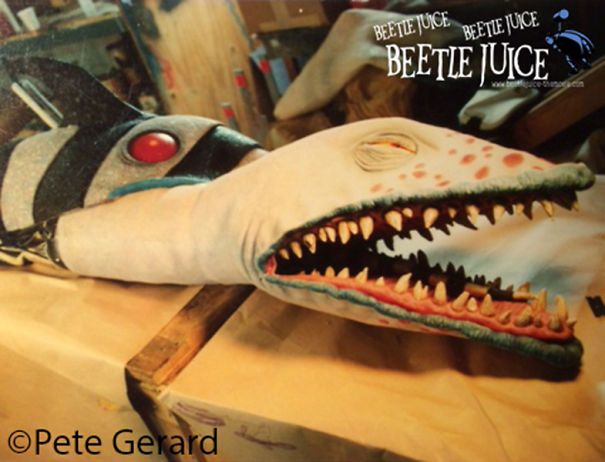 25 Amazing Behind The Scene Pics From Beetlejuice !