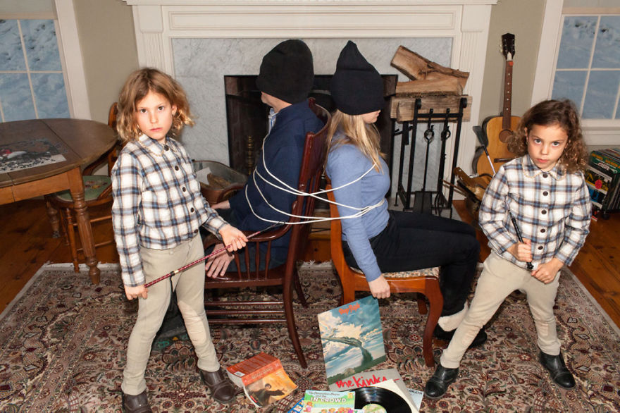 Domestic Bliss: Mother Of Two Takes Darkly Humorous Family Photos Domestic Bliss: Mother Of Two Takes Darkly Humorous Family Photos