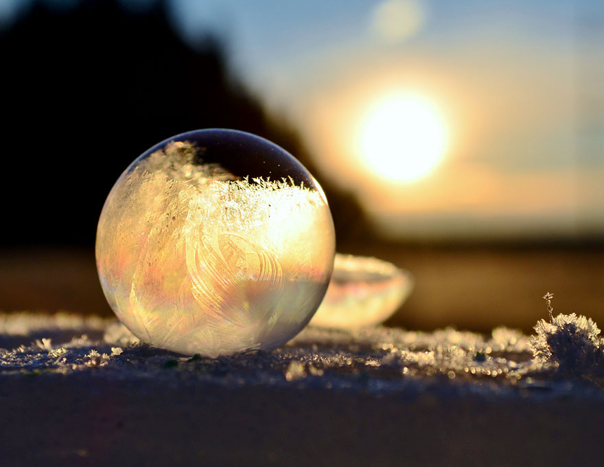 Frozen Bubbles