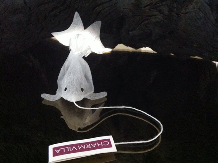 gold-fish-tea-bag-charm-villa-4 gold-fish-tea-bag-charm-villa-4