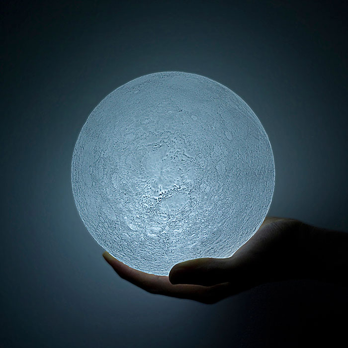 Totally Accurate LED Lamp Mimics The Moon