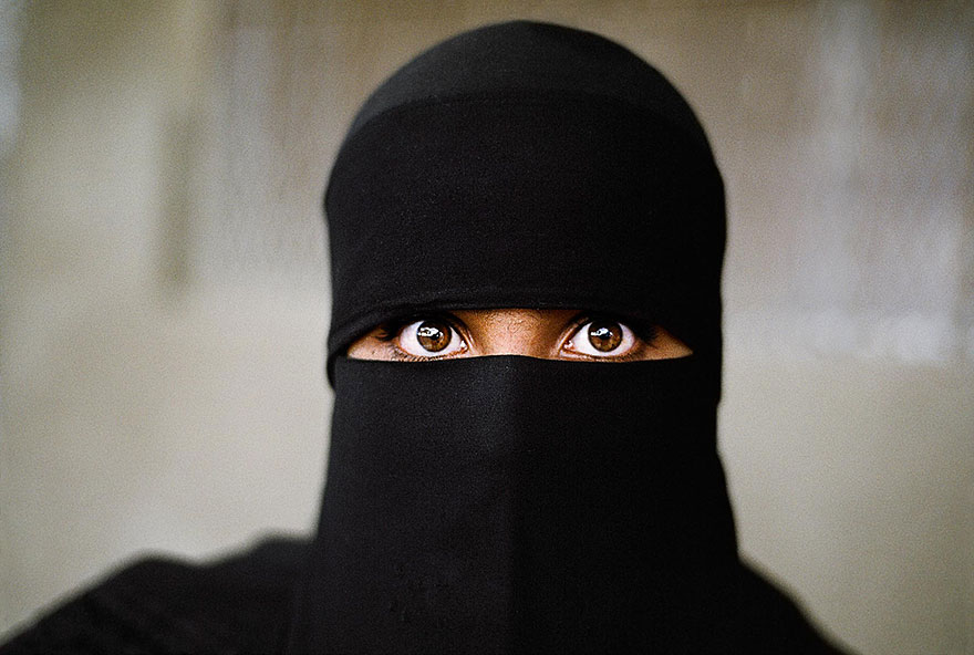 oltre-lo-sguardo-portraits-travel-photography-steve-mccurry-21 oltre-lo-sguardo-portraits-travel-photography-steve-mccurry-21