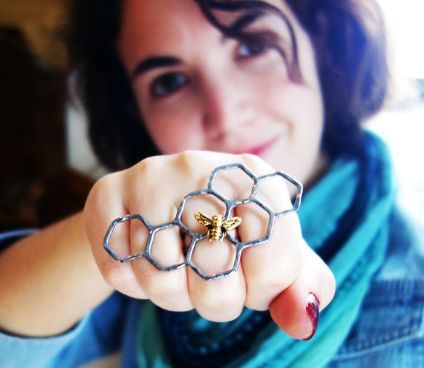 Black And Gold Supreme Honey Knuckle Ring