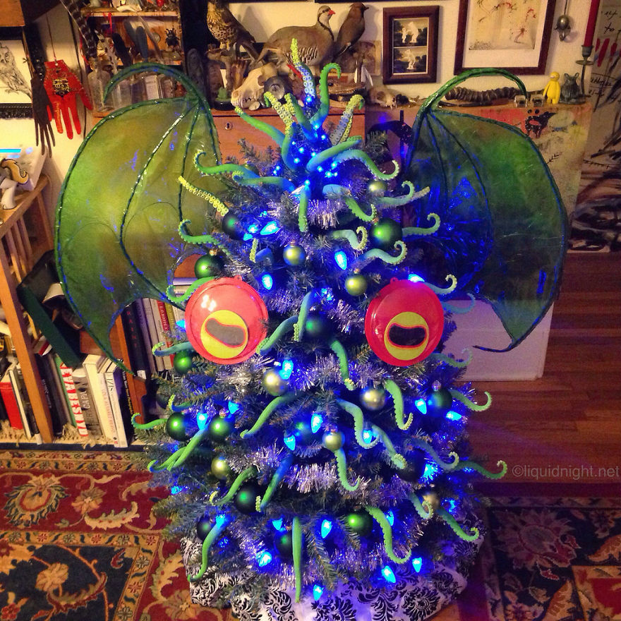 I Made A Tentacular-Covered Tree-Topper, Wings And Eyes For My Cthulhumas Tree