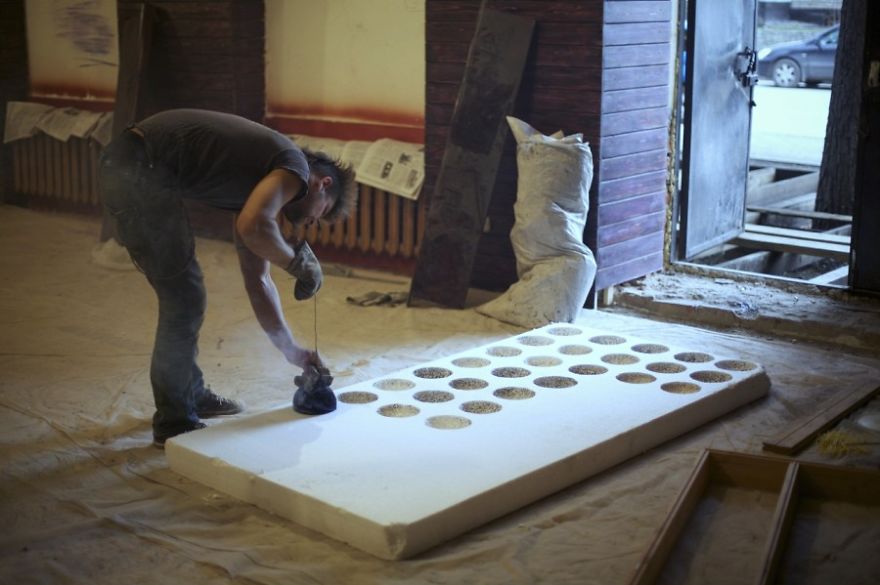 I Made A Wall Of 729 Rusty Cannonballs