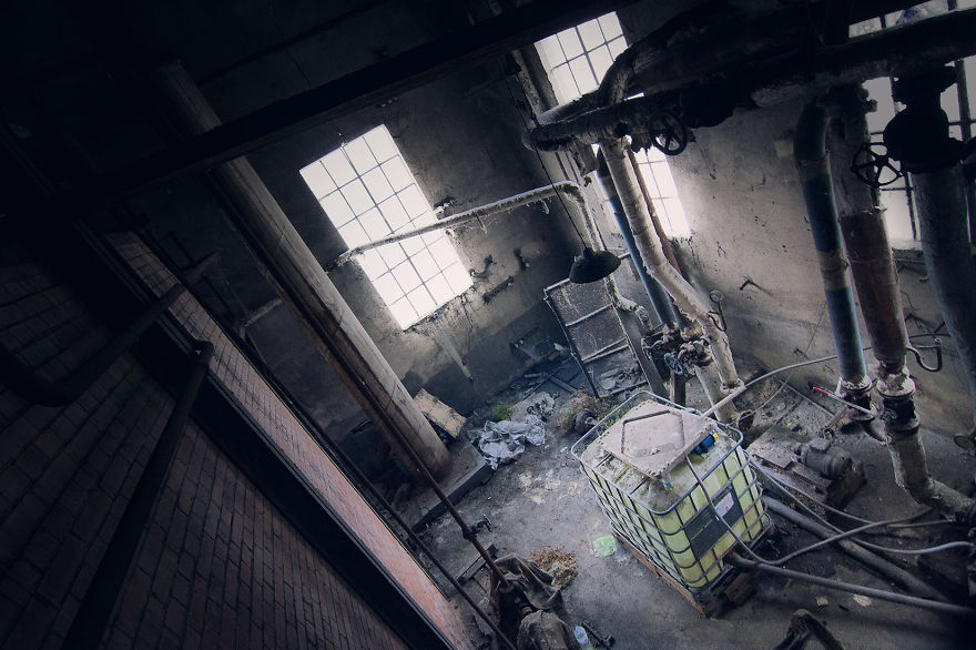 My Photography Series About Dark Decayed Rooms