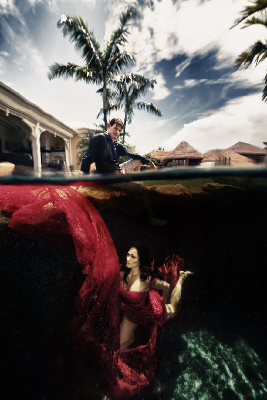 Underwater Engagement Shoots: New Trend For A New Year Underwater Engagement Shoots: New Trend For A New Year