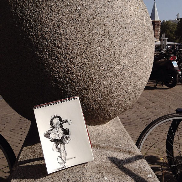 I Walk The Streets And Cartoon-Bomb My Surroundings To Make People Smile I Walk The Streets And Cartoon-Bomb My Surroundings To Make People Smile