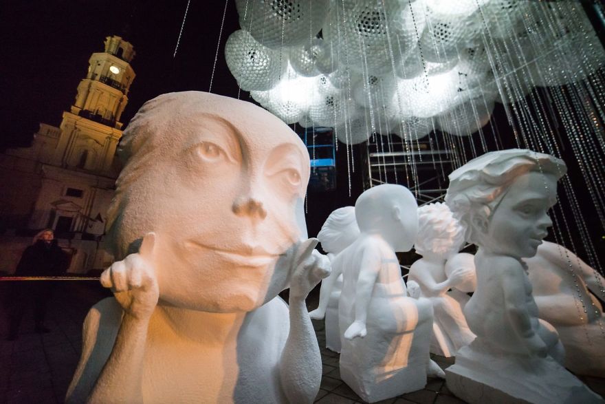 This Year The Christmas Tree In Kaunas Looks Like A Cloud