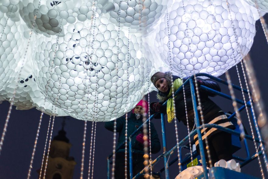 This Year The Christmas Tree In Kaunas Looks Like A Cloud