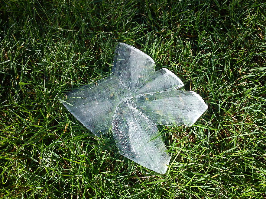 Strange Ice From Bucket