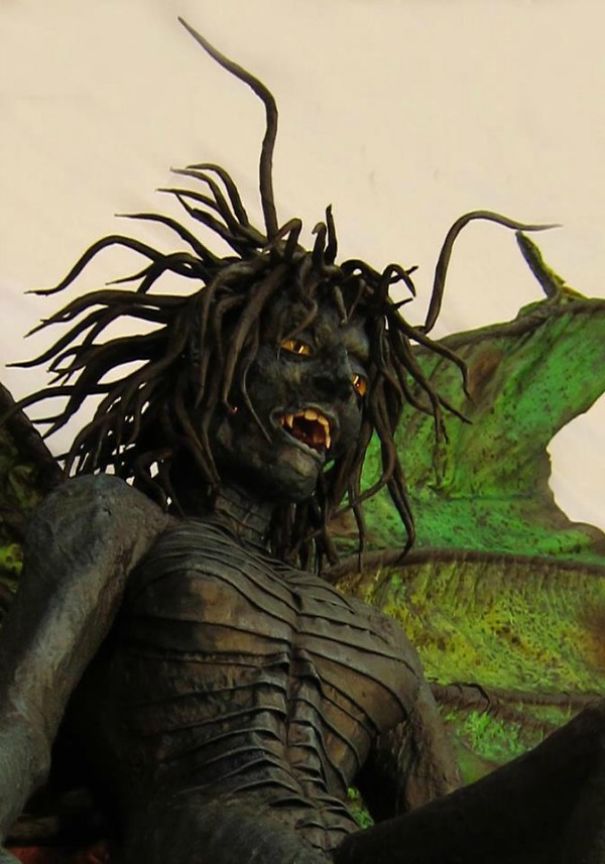 Dan Reeder Is Making Cool Dragons From Paper